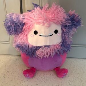⭐️ Squishmallow 8” Bigfoot Woxie